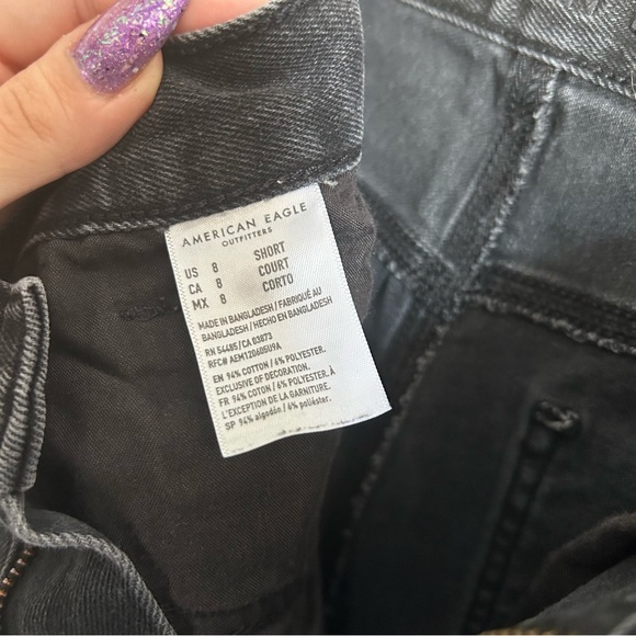 American Eagle Black Distressed Relaxed Baggy High Rise Mom Jeans Women 8 Short - Picture 8 of 10